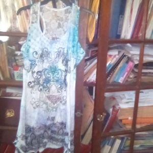 Lady's sparkling tank top shirt with long sides